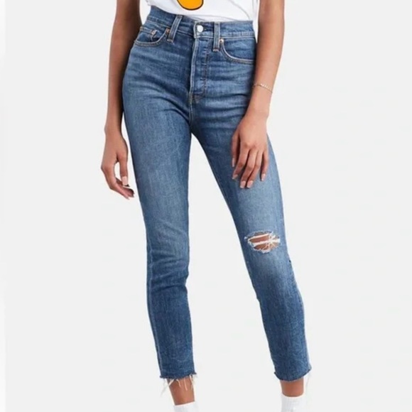 Levi's Denim - Levi’s • Distressed Knee Wedgie Skinny Jeans